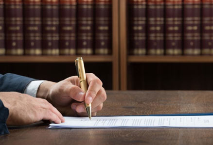 ویژگی‌ های برجسته وکیل هفت تیر در دفاع از حقوق شما